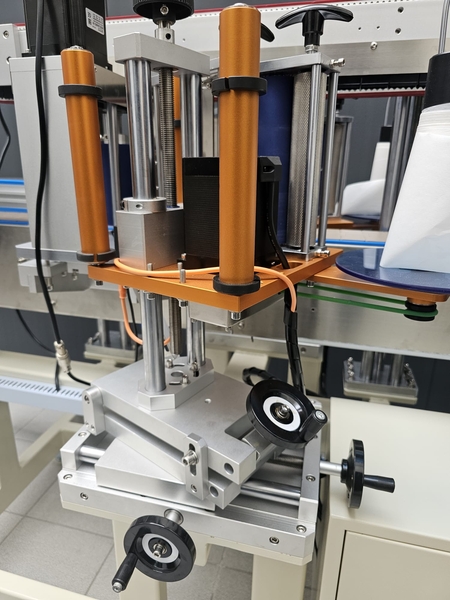 double sided automatic labeling machine adslm labeling process