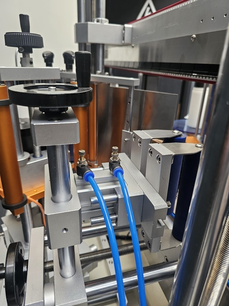 double sided automatic labeling machine adslm top view conveyor